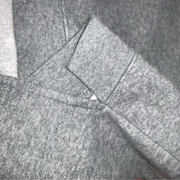 Disney's Mickey Mouse Character Sweatshirt with Chenille Patch Size Large - Picture 6 of 6